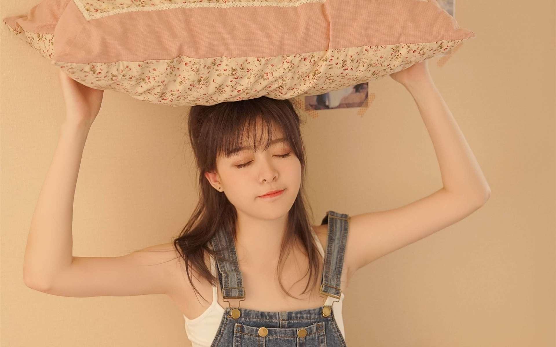 小妖怪們偷了便利貼準備禮物