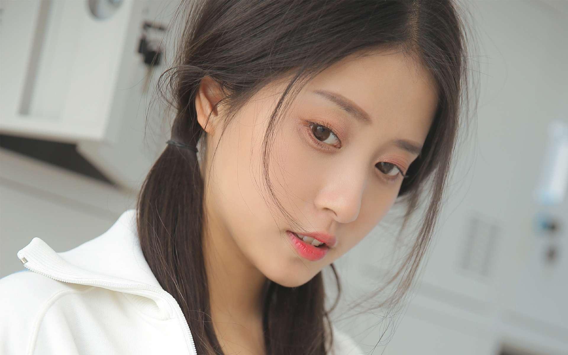 小燈泡和雨兒