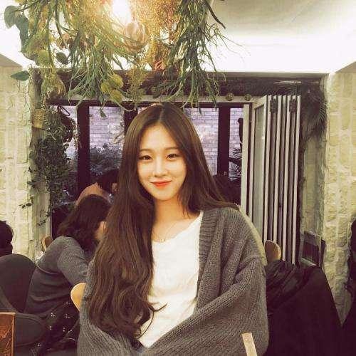 顧及她的儲君威嚴(yán)