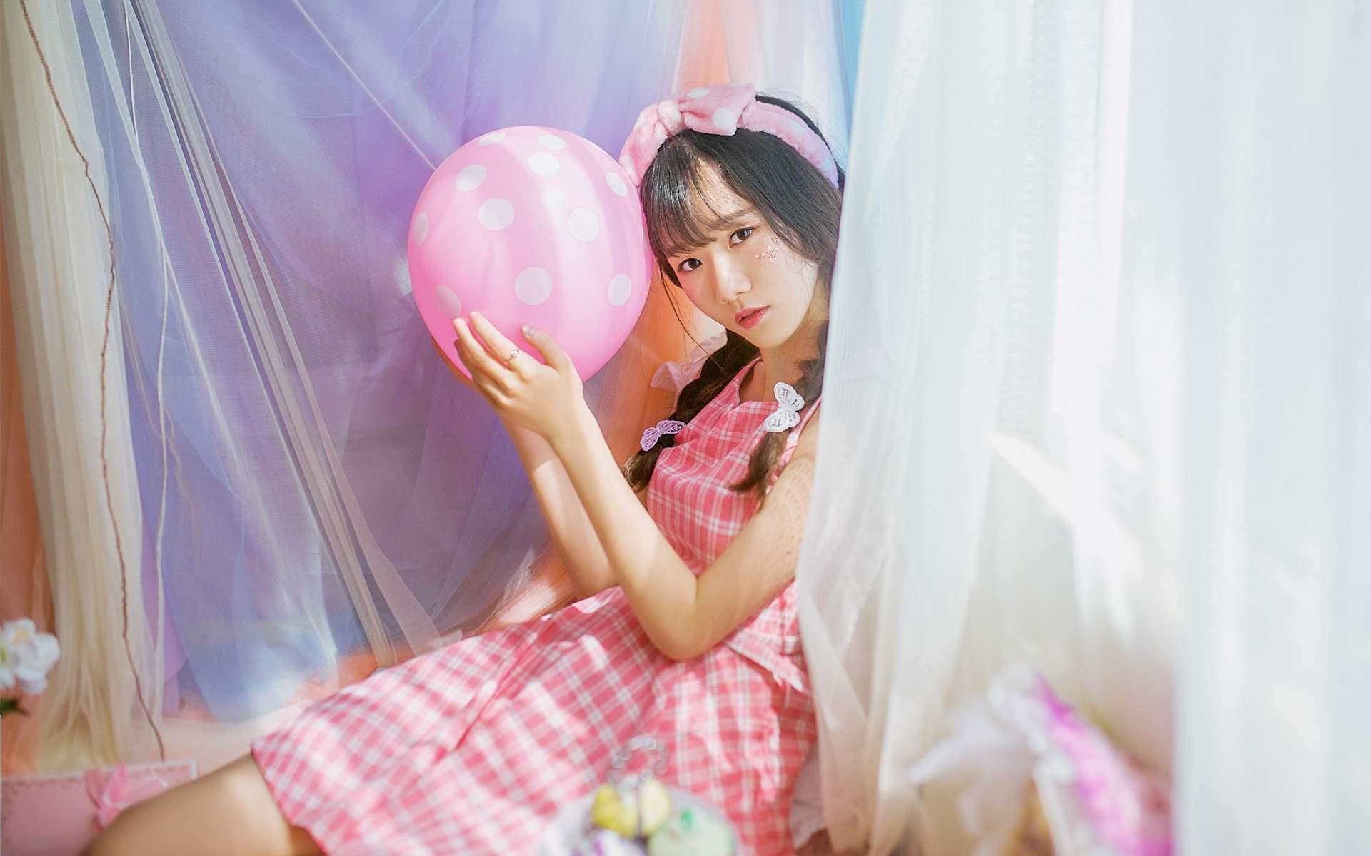 神岳奇景與驚艷少女