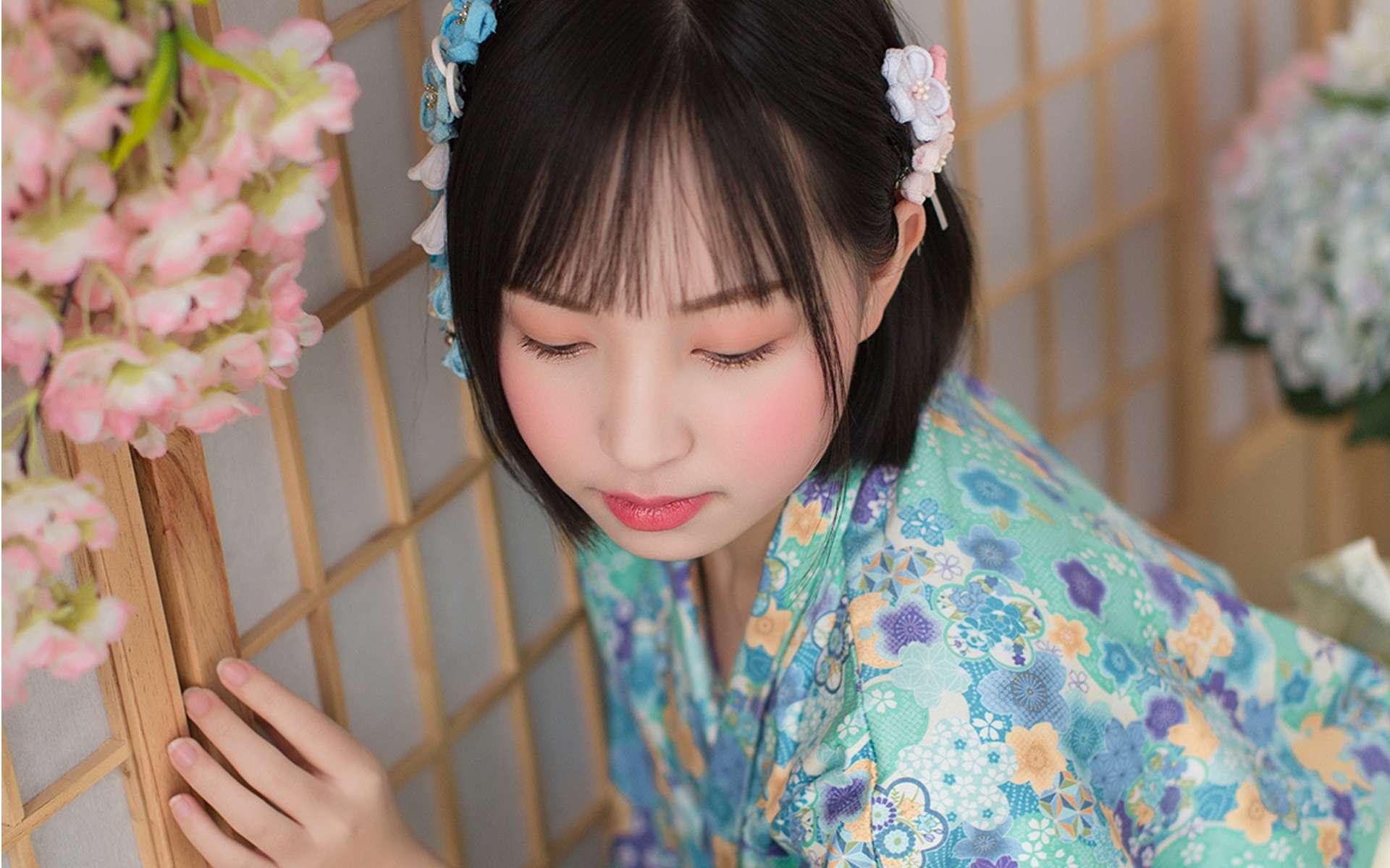 丰满女老板和我bd高清