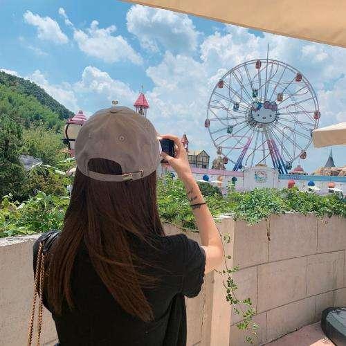 踩到浴巾摔倒
