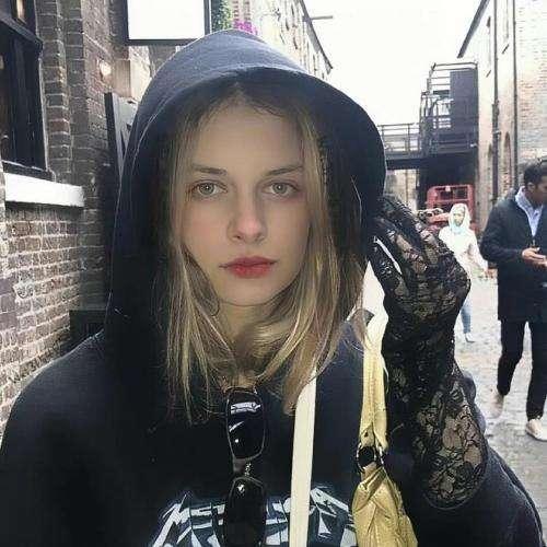挾威