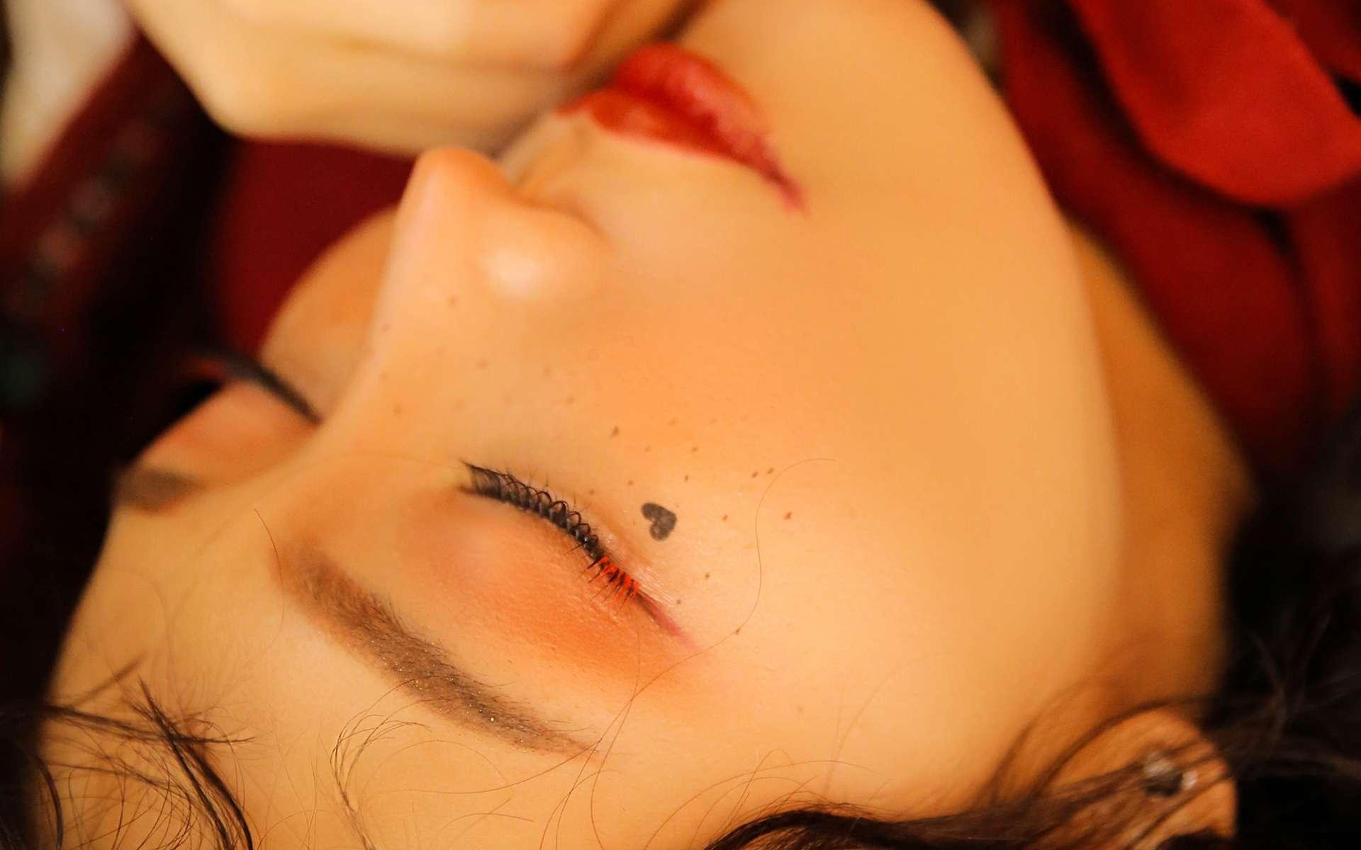 四位少妇按摩记电影