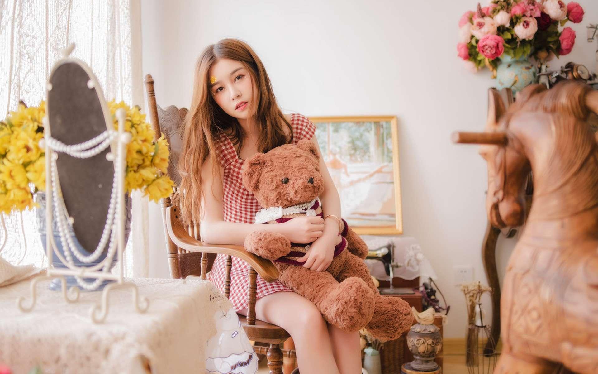 年轻善良的嫂子在线
