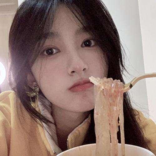 一早來送她