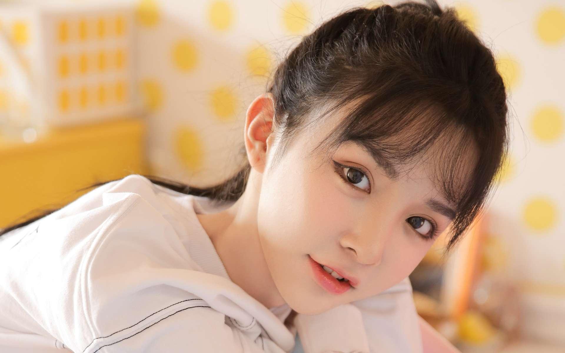 莫青白