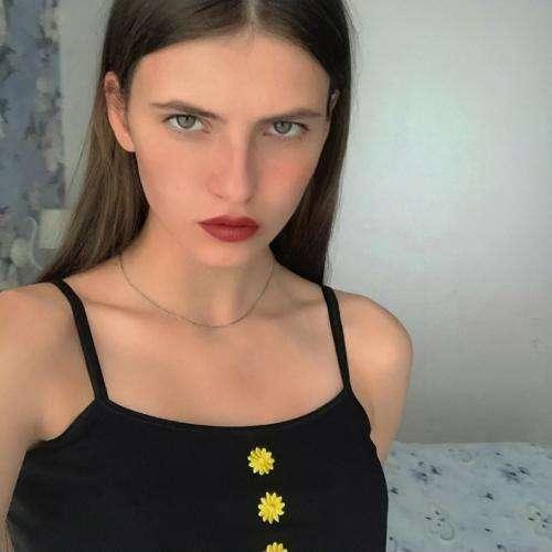 被白眼狼咬了