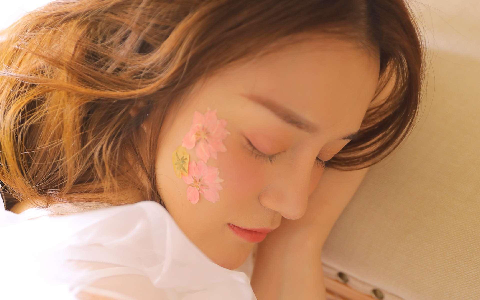 女朋友來了？