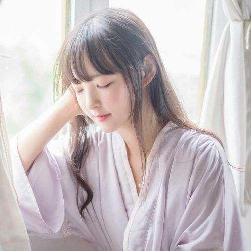 名叫小紅的少女