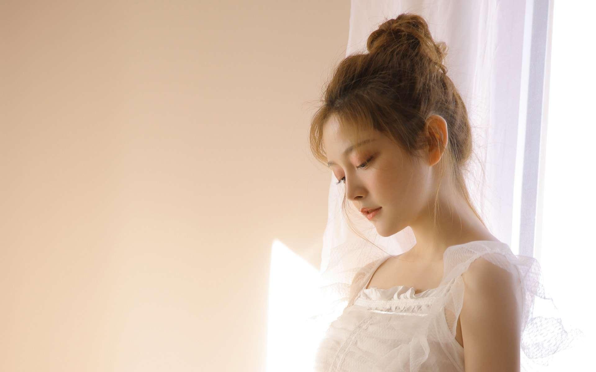 白丝jk美女被五花大绑图片