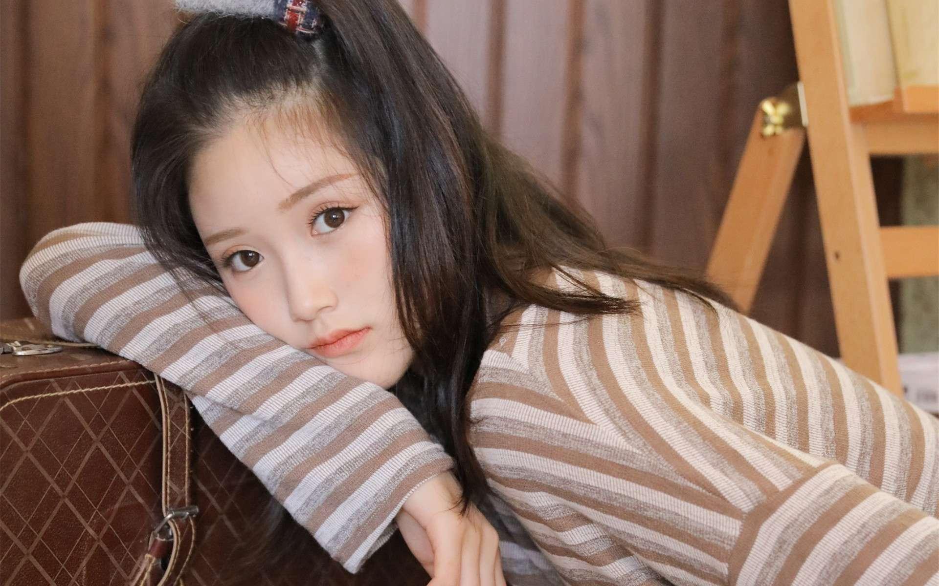 被滋润的娇妻疯狂呻吟电影