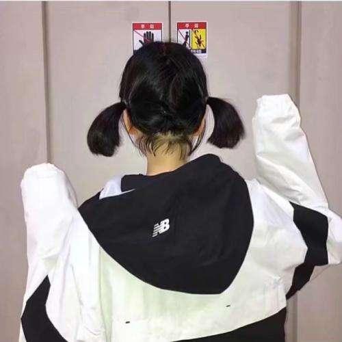 惆悵的女子