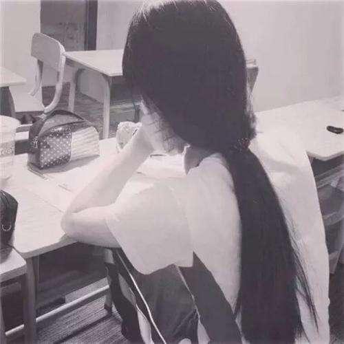 顯露獠牙