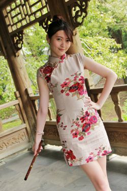 背叛她的朋友