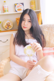 不許看小哥哥