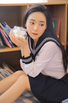 ：黑袍男子
