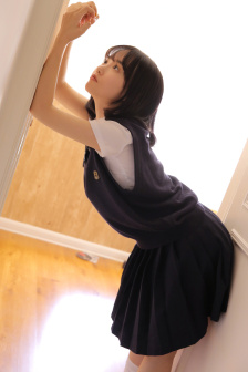 就是她