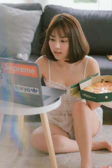 兇巴巴的姑娘