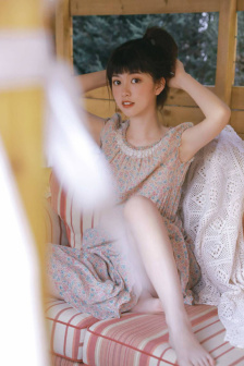 來訪的女人！