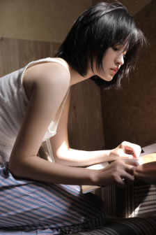 凌無雙蘇醒