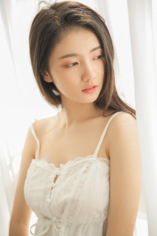 搬到他的房間