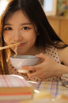 滿城皆敵