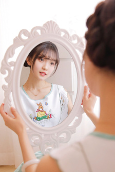 轟然出手