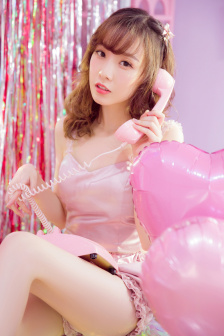 裝神弄鬼